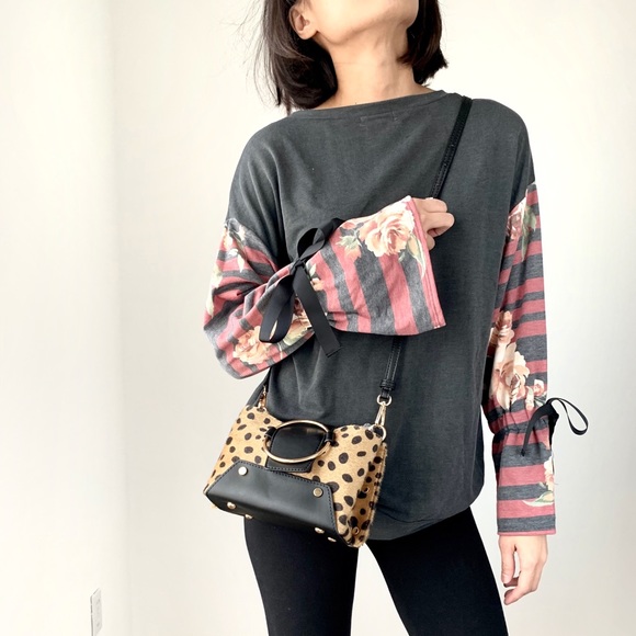 FLORAL RIBBON CONTRAST TOP - Picture 4 of 9